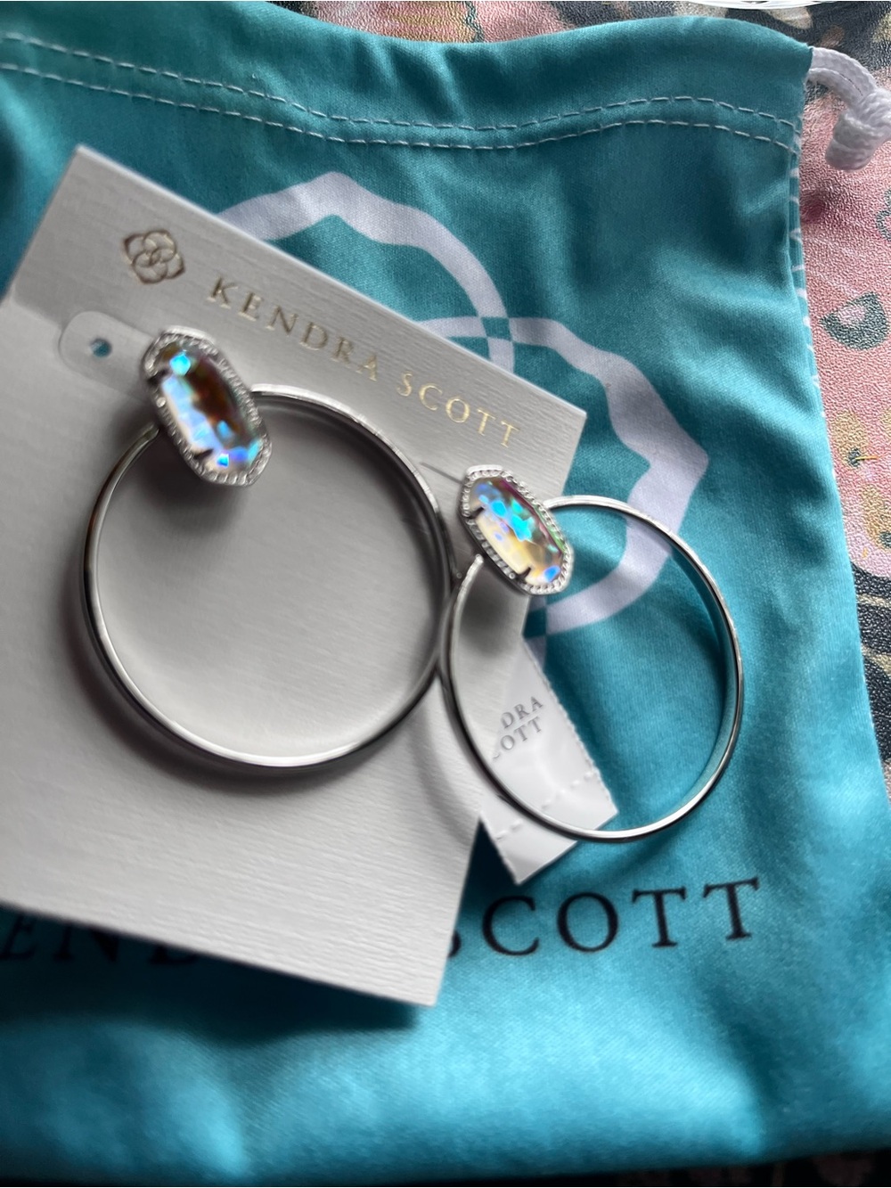 Kendra Scott Myra Hoop Earrings - Picture 4 of 6